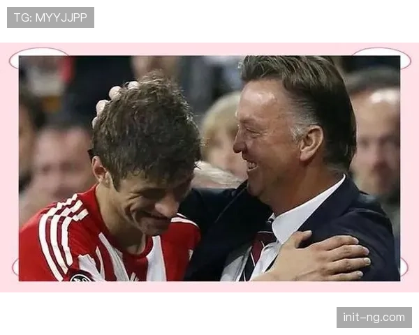 官方：阿贾克斯传奇教练范加尔宣布正式退休